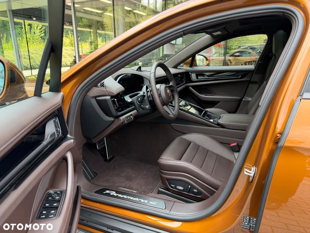 Porsche Panamera 4 - 11