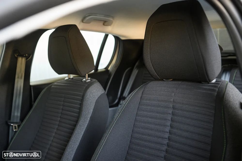 Peugeot 208 1.2 PureTech Active Pack - 29