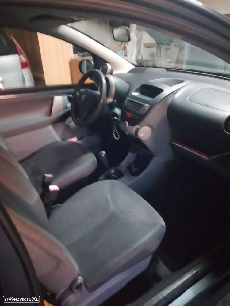 Peugeot 107 1.4 HDi Trendy - 9