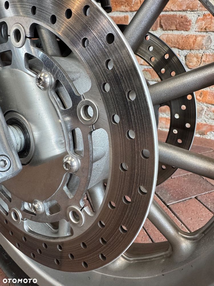 Yamaha Midnight Star - 21