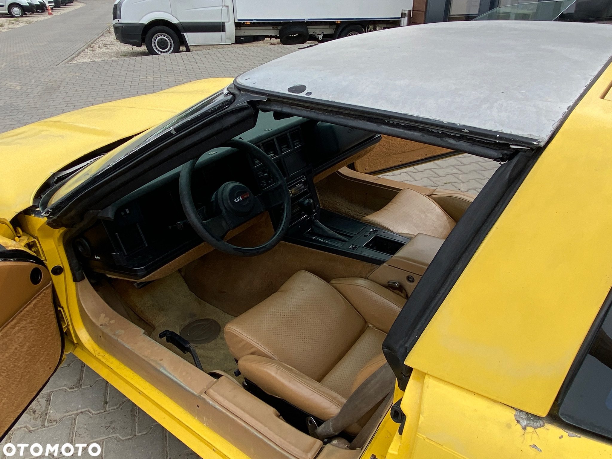 Chevrolet Corvette - 23