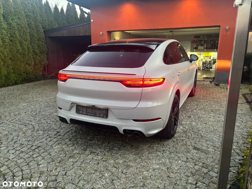 Porsche Cayenne E-Hybrid - 3
