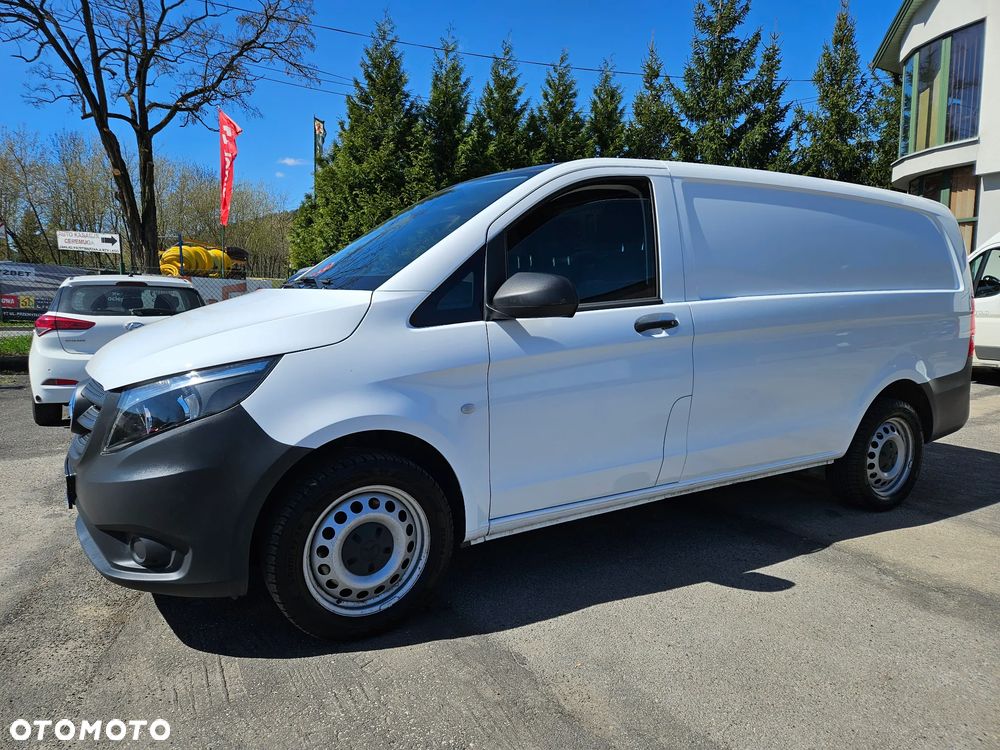 Mercedes-Benz VITO 4X4 LONG KLIMA AUTOMAT REJ.02 2021 3OSOBOWY CIEŻAROWY - 6