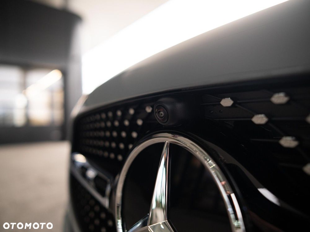 Mercedes-Benz GLA - 31