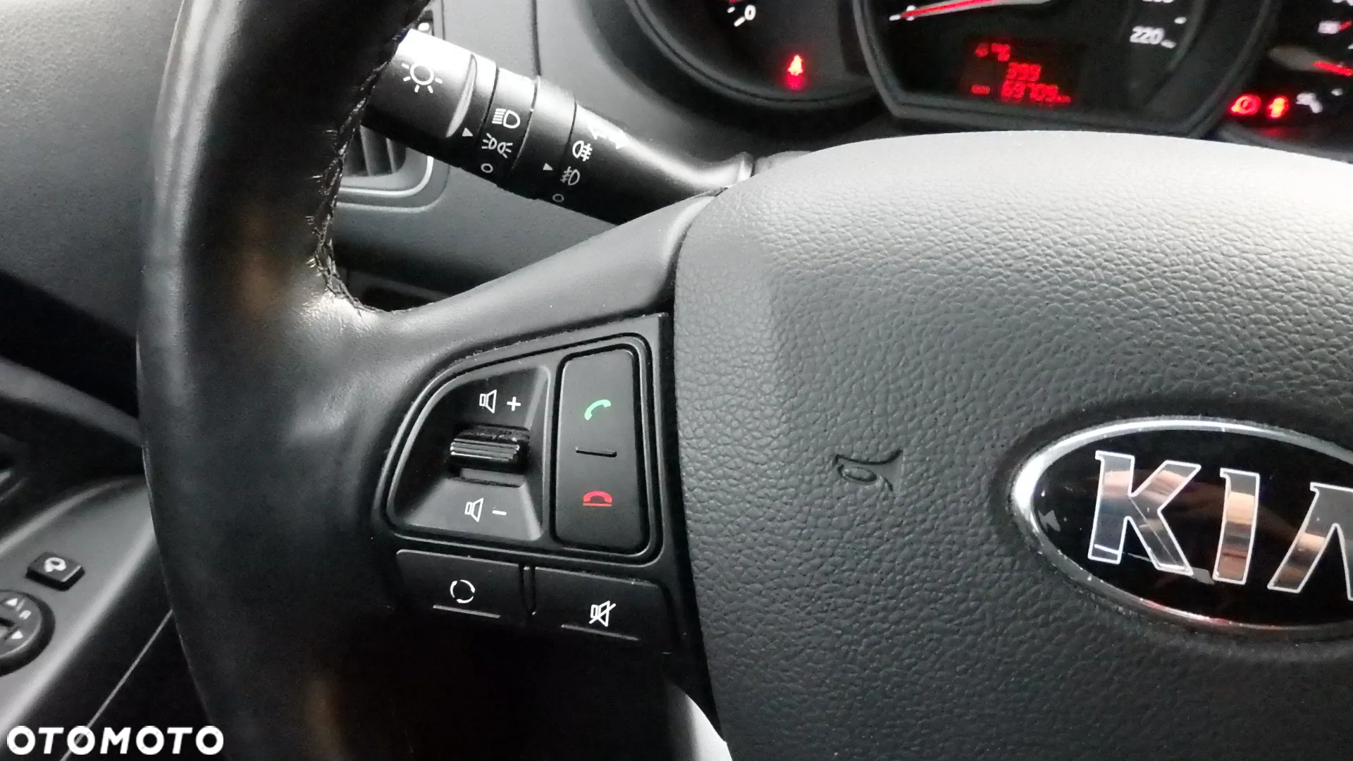 Kia Rio - 10