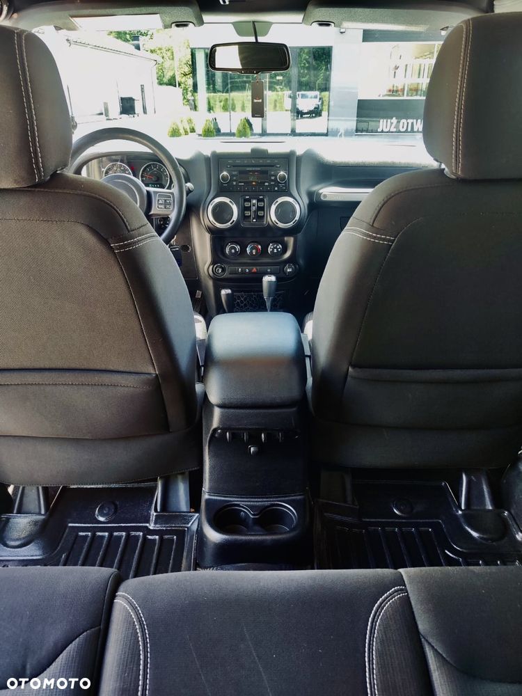 Jeep Wrangler 3.6 Unlim Rubicon - 18