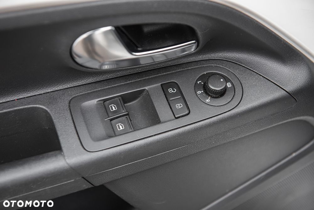 Volkswagen up! - 16