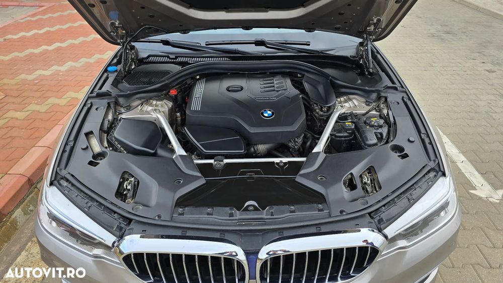 BMW Seria 5 520i AT - 4
