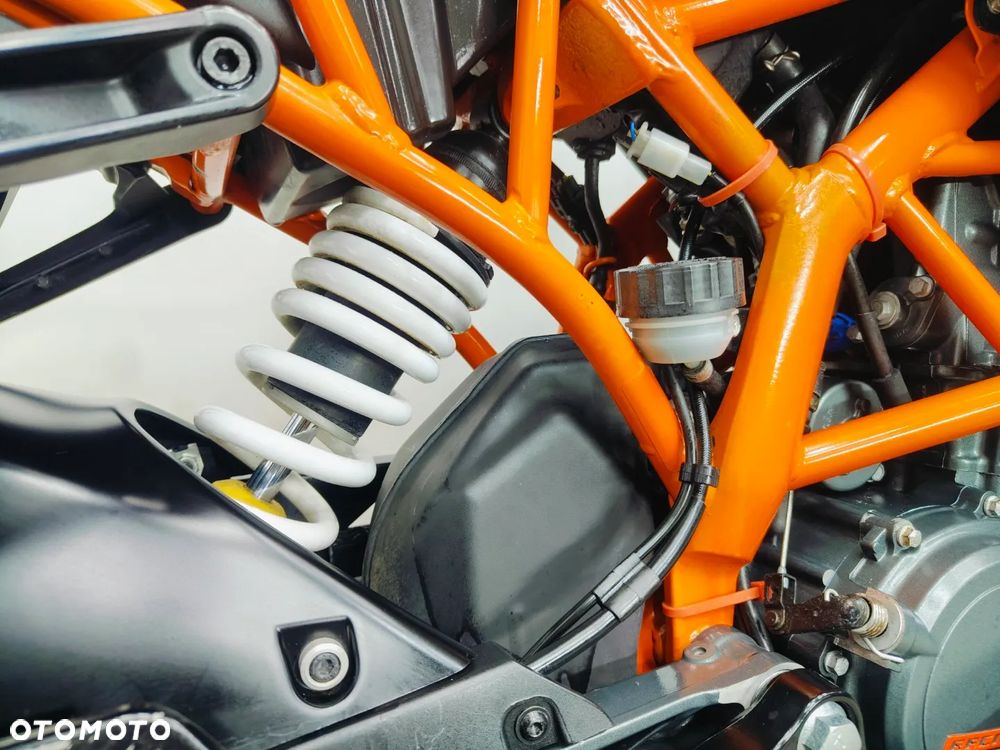 KTM RC 125 - 9