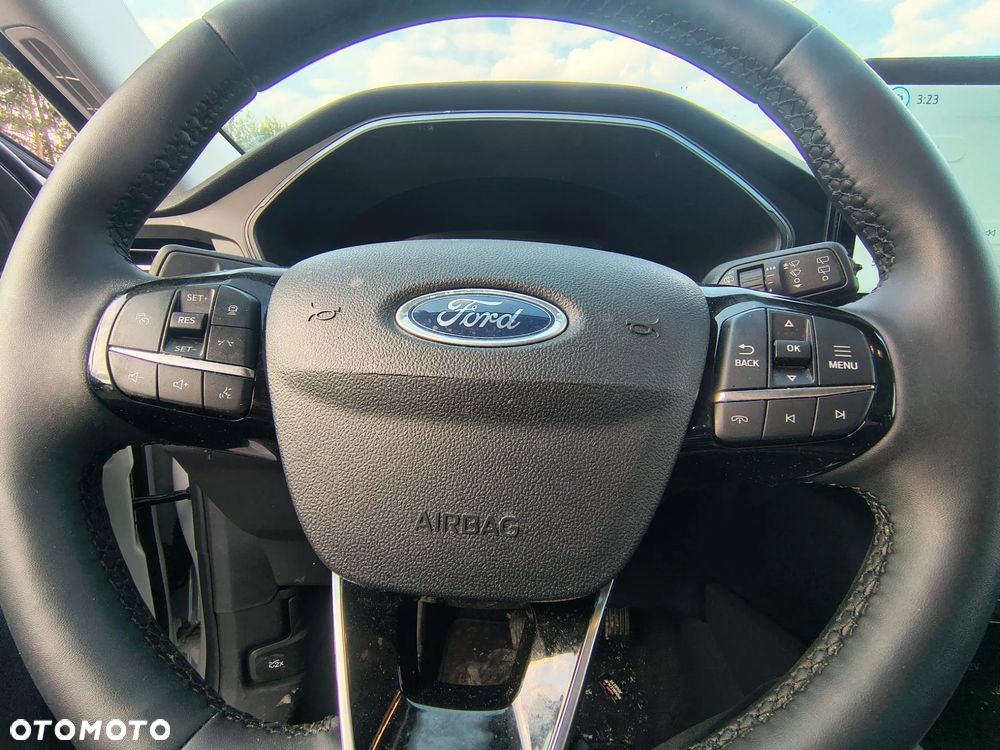 Ford Kuga - 13