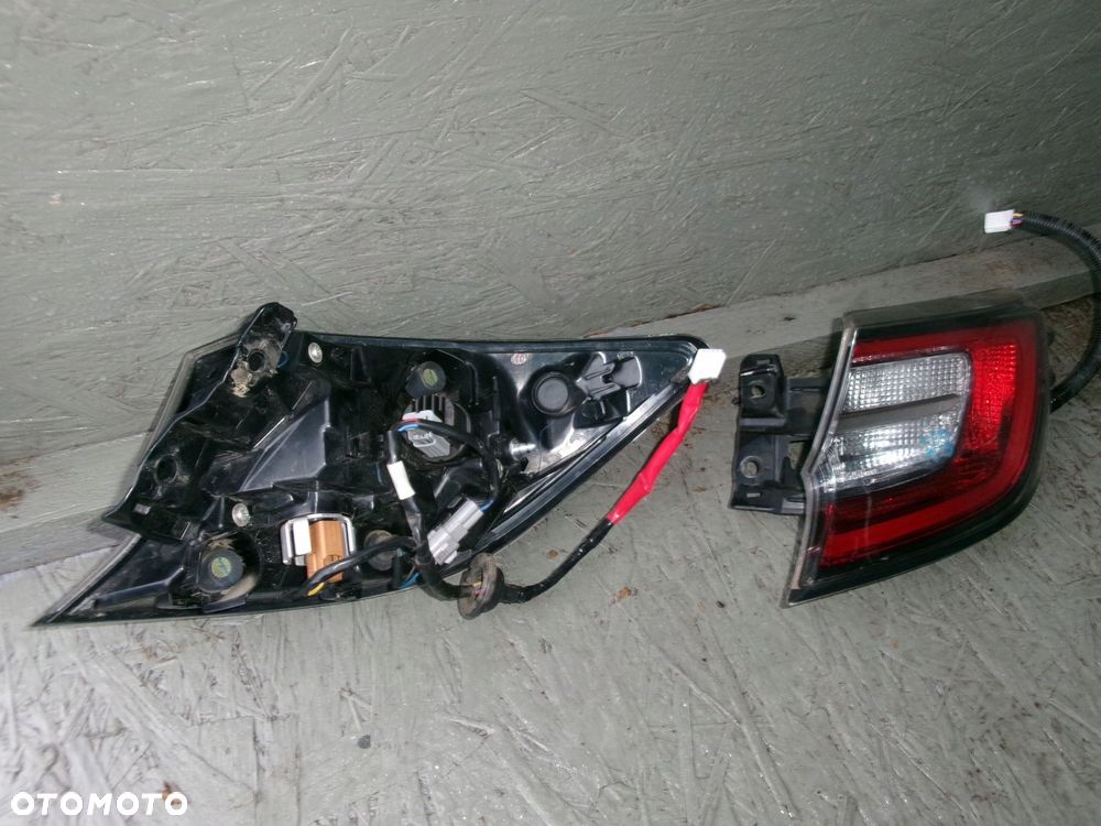 toyota corolla e21 hb lampa tył tylne - 2