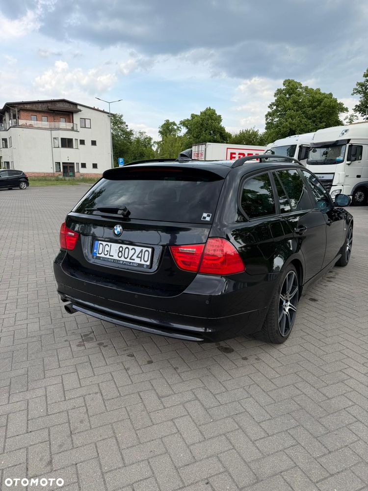 BMW Seria 3 320i - 6