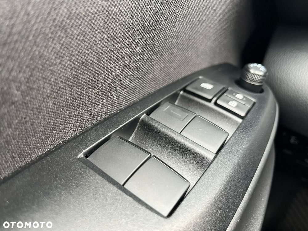 Toyota Yaris Hybrid 1.5 Style - 28