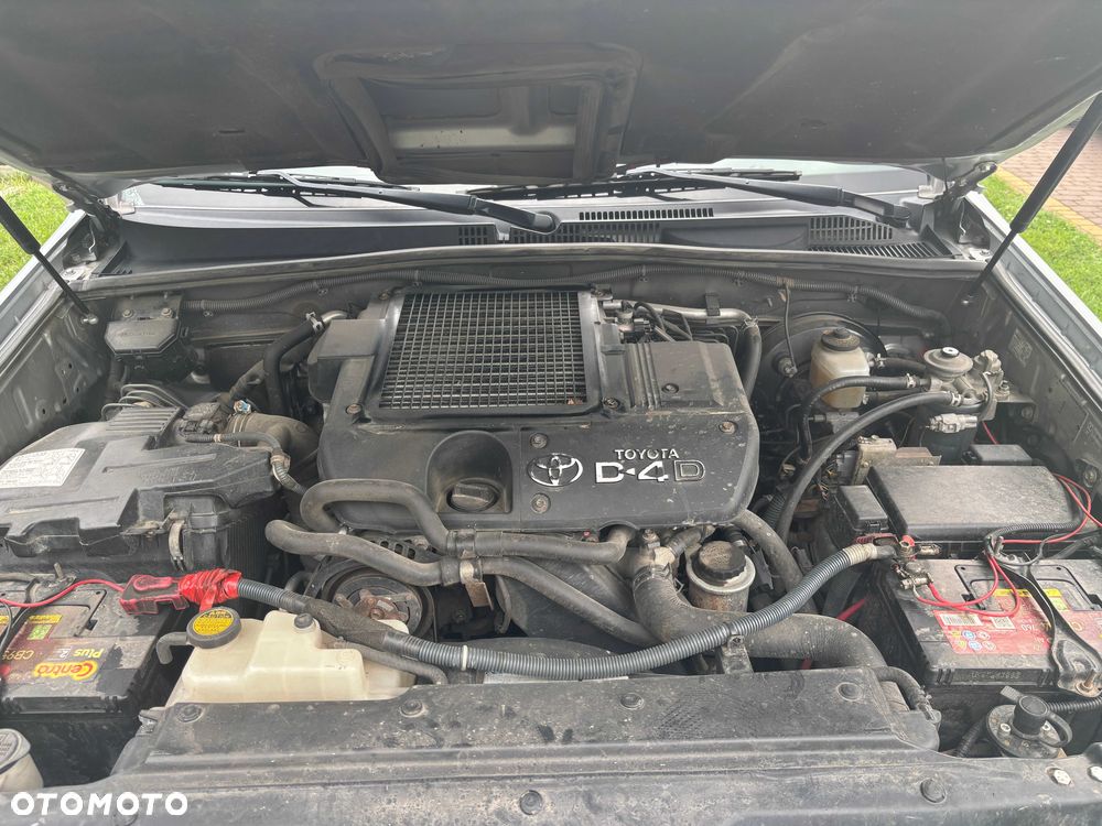 Toyota Land Cruiser - 4
