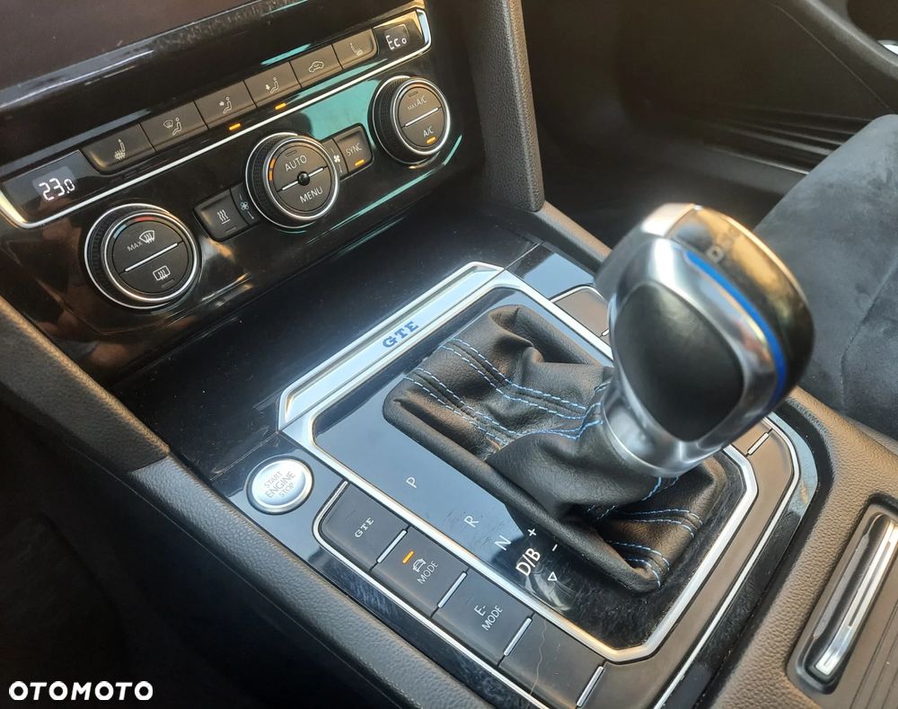 Volkswagen Passat - 19