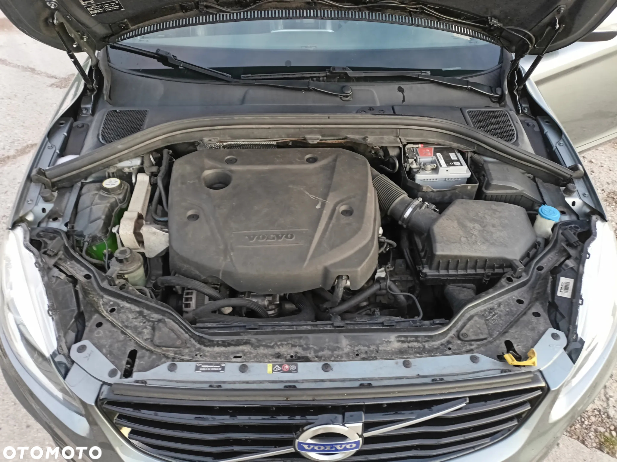 Volvo XC 60 D4 R-Design - 8