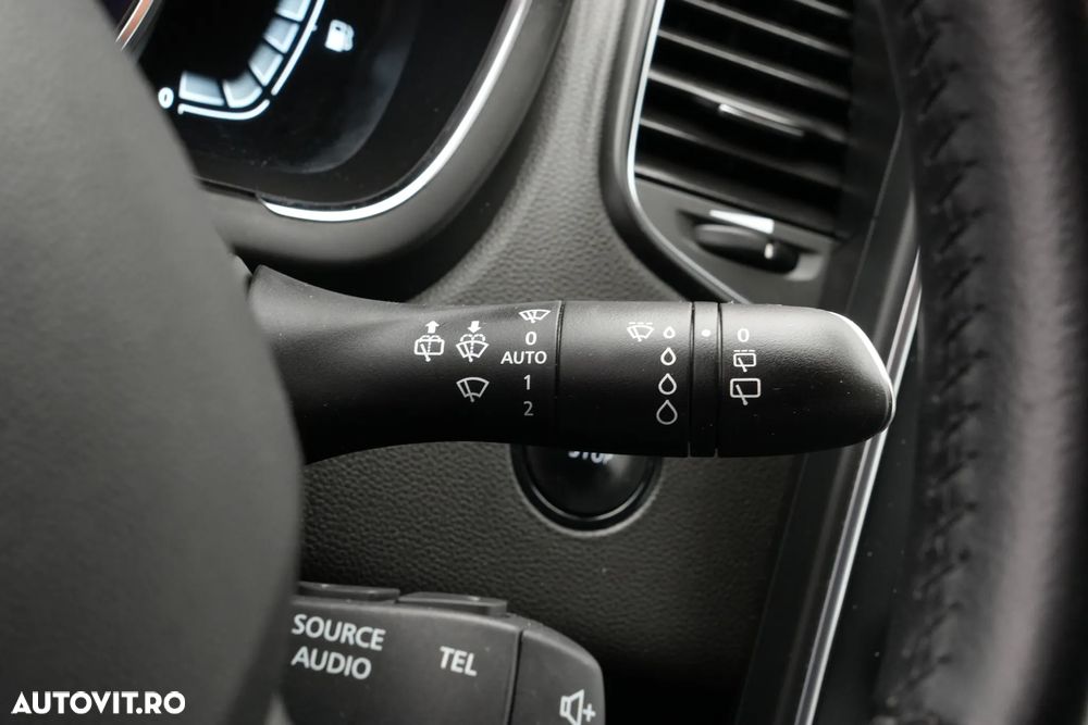 Renault Grand Scenic - 21