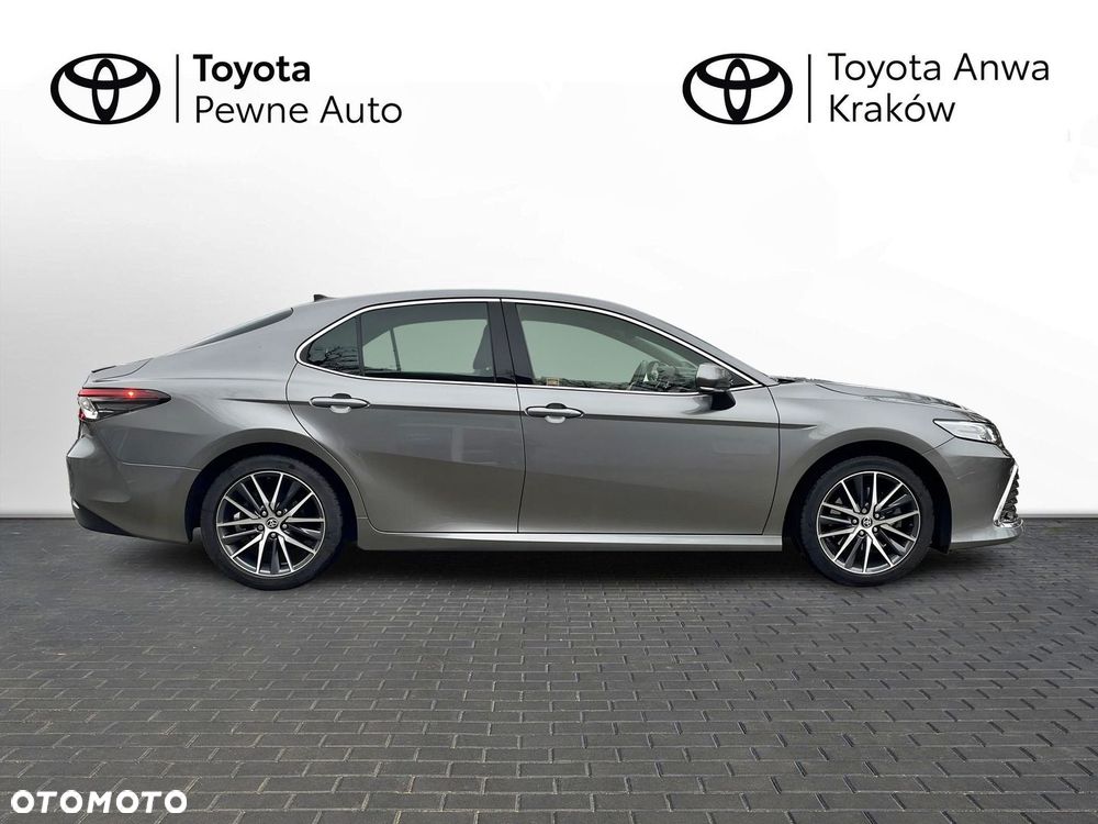 Toyota Camry 2.5 Hybrid Executive CVT - 6