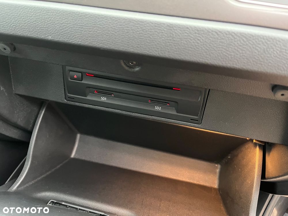 Volkswagen T-Roc - 23