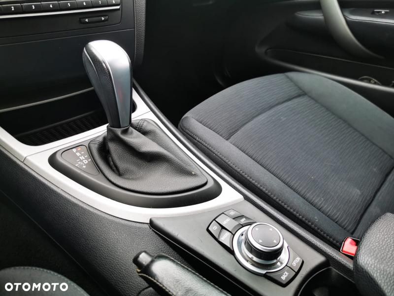 BMW Seria 1 118d - 29