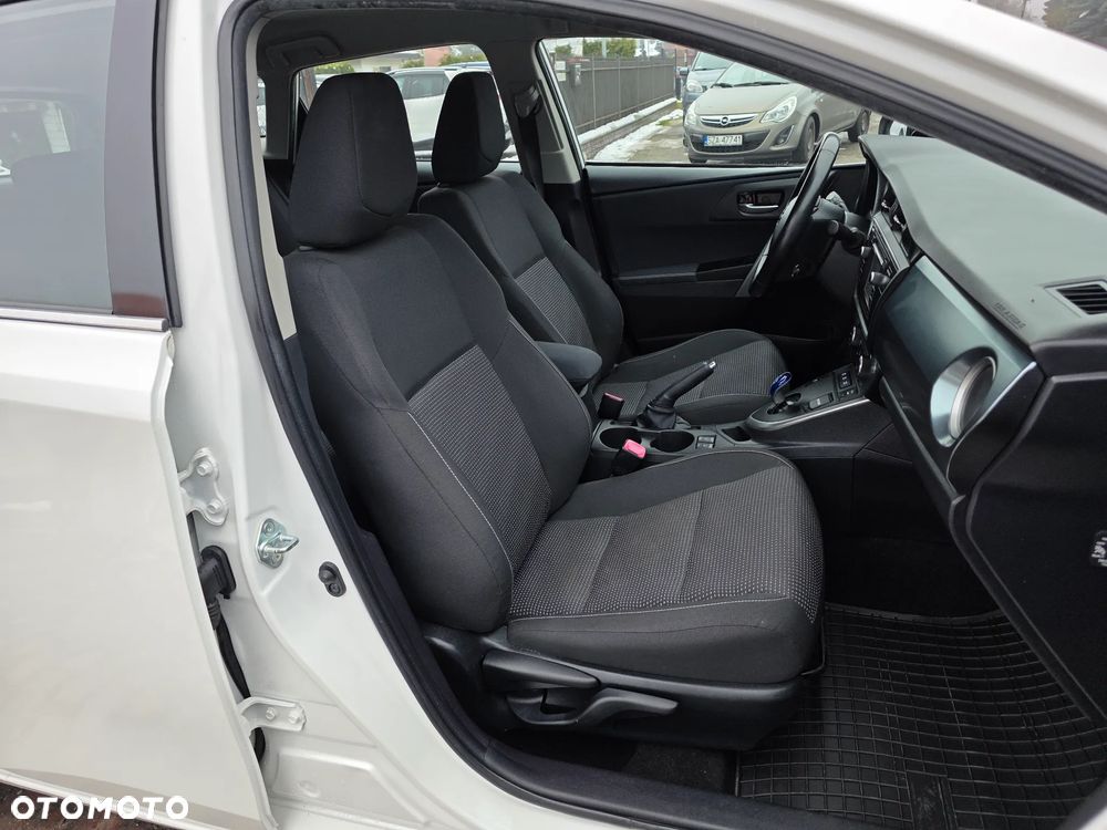 Toyota Auris - 14