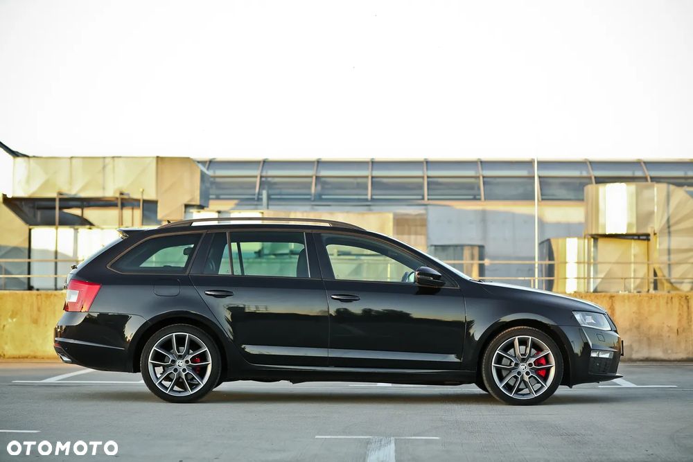 Skoda Octavia 2.0 TDI DSG RS - 2