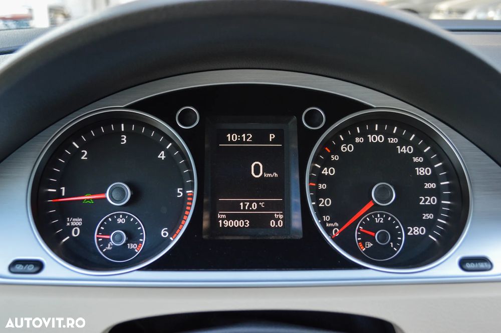 Volkswagen Passat CC 2.0 TDI 4Motion BlueMotion Technology DSG - 9