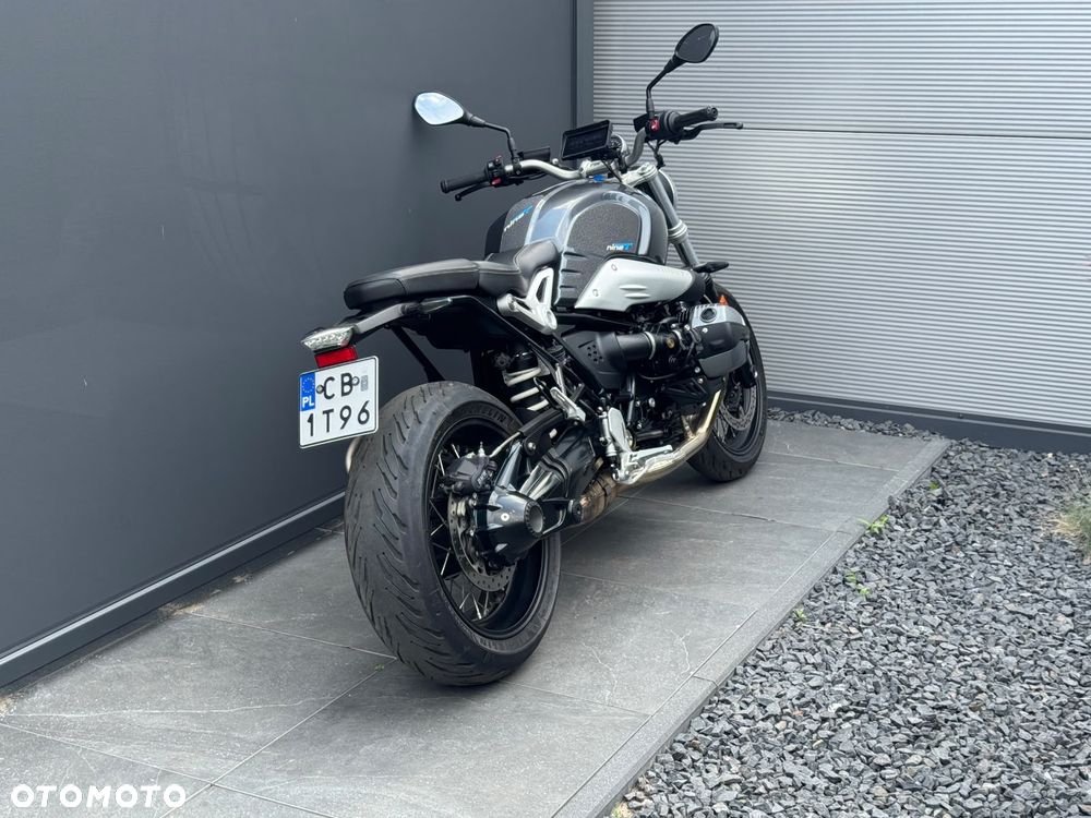BMW R - 16