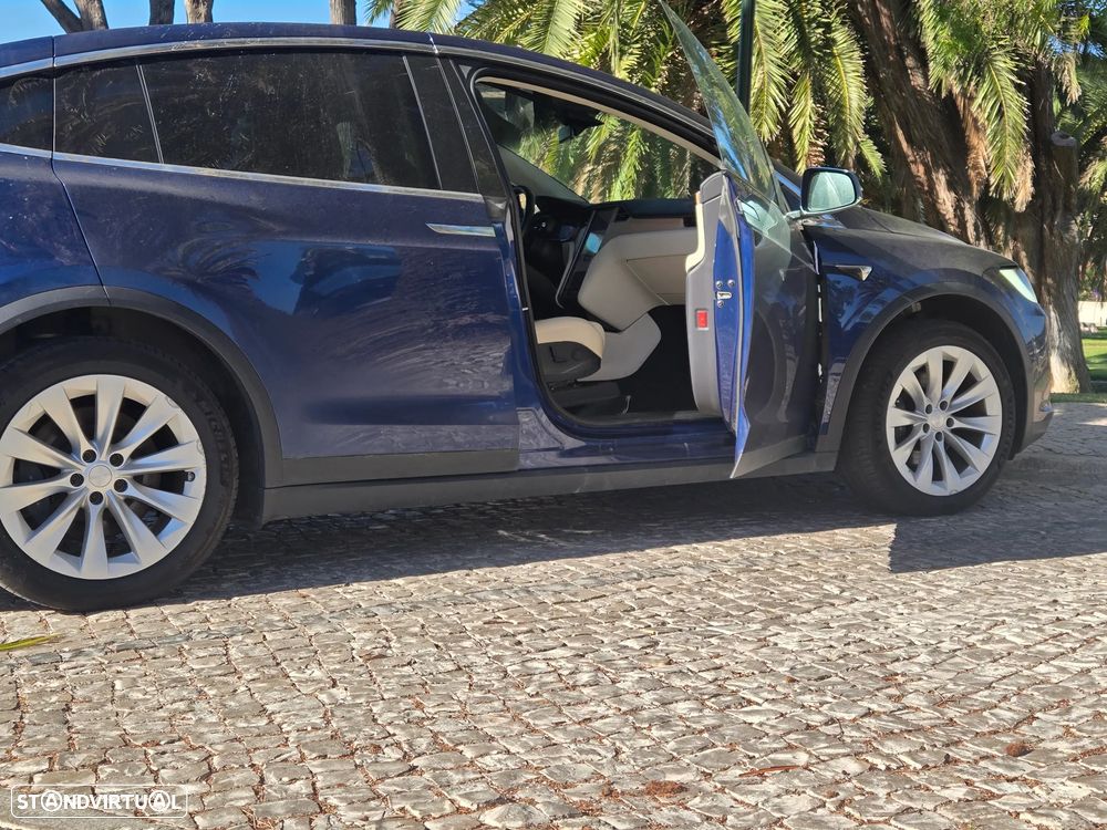 Tesla Model X Long Range - 9