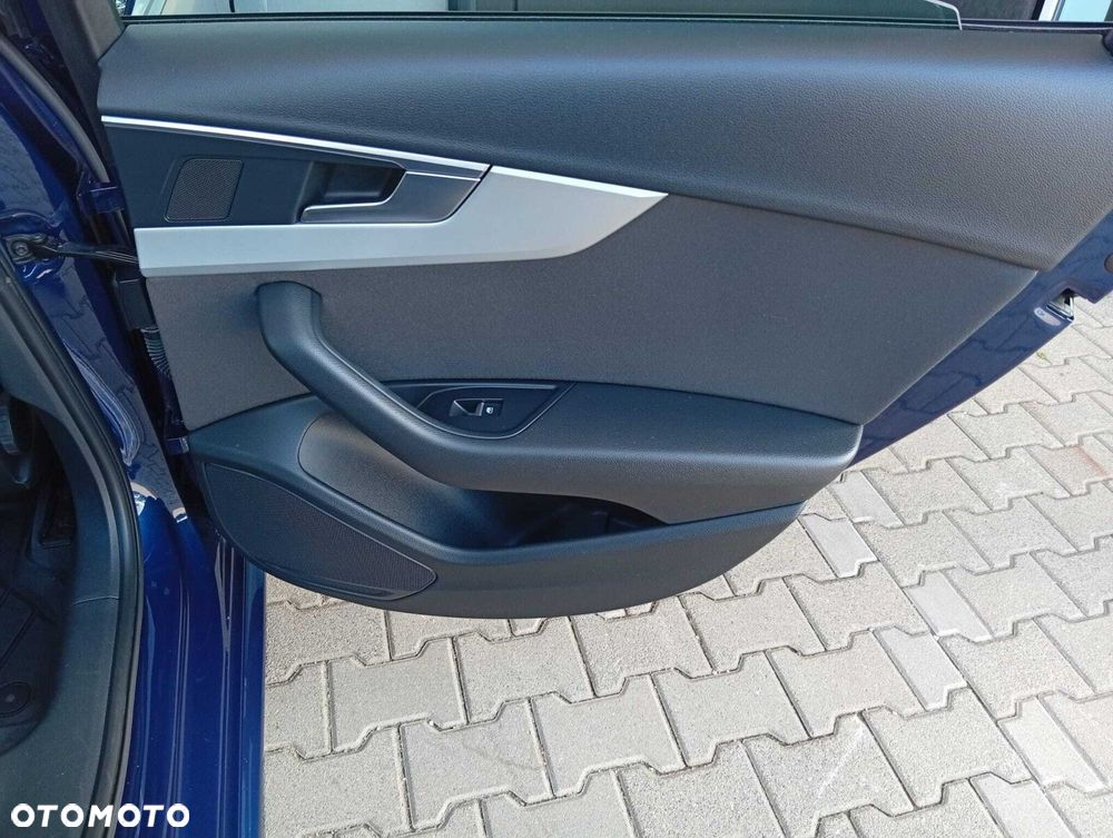 Audi A4 Limousine - 25