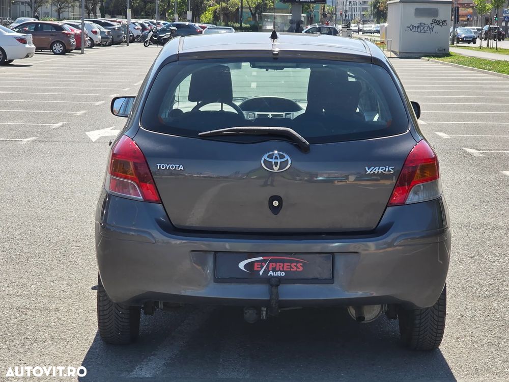 Toyota Yaris 1.0 Optimo - 10