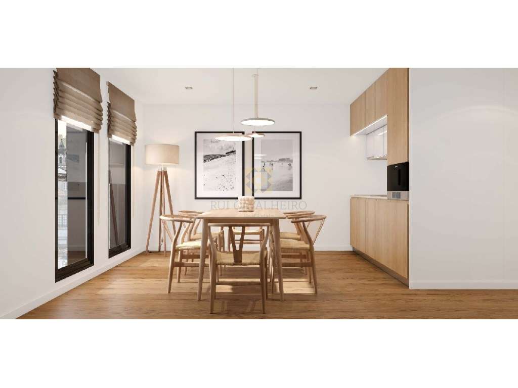 T2 duplex junto a Rua de Santa Catarina no Porto. - Grande imagem: 4/10