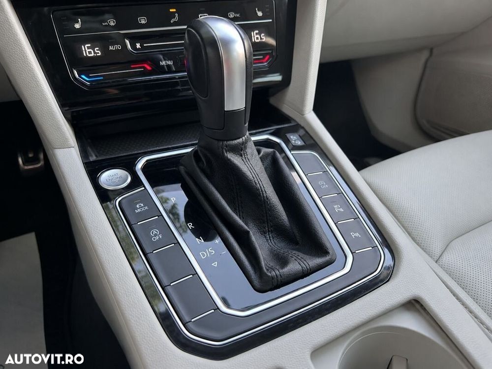 Volkswagen Passat Alltrack - 19