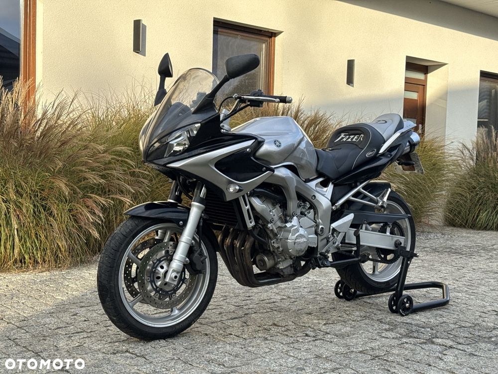 Yamaha FZ6