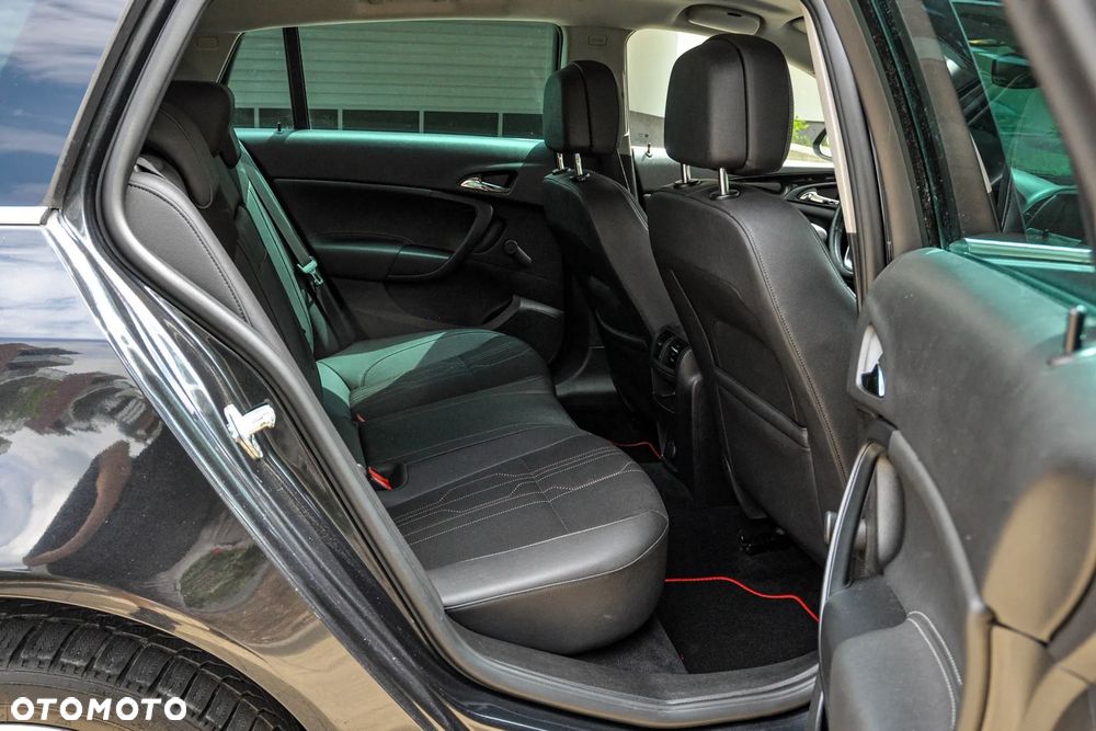 Opel Insignia - 12