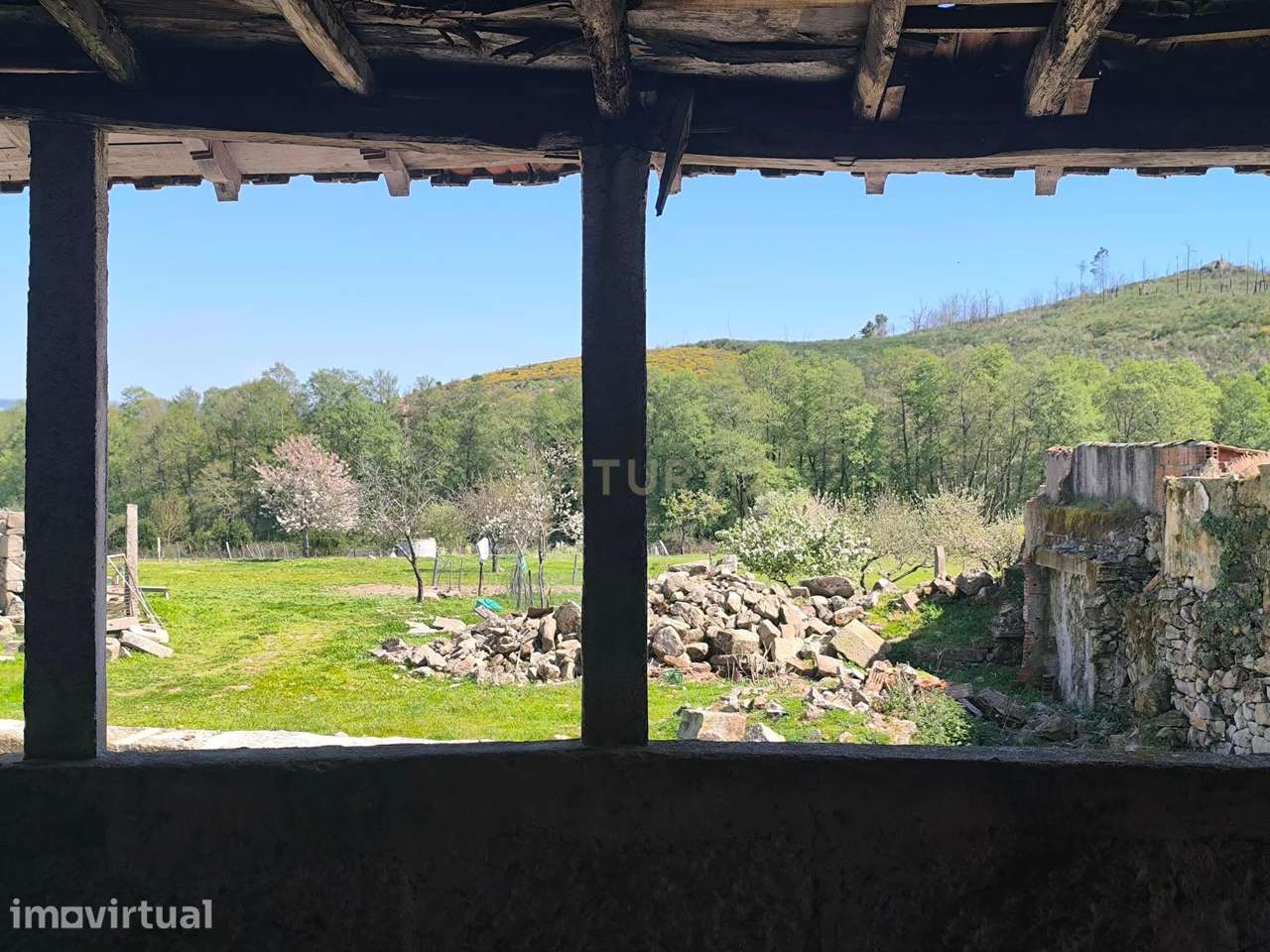 Casa em pedra para reabilitação - Grande imagem: 2/21