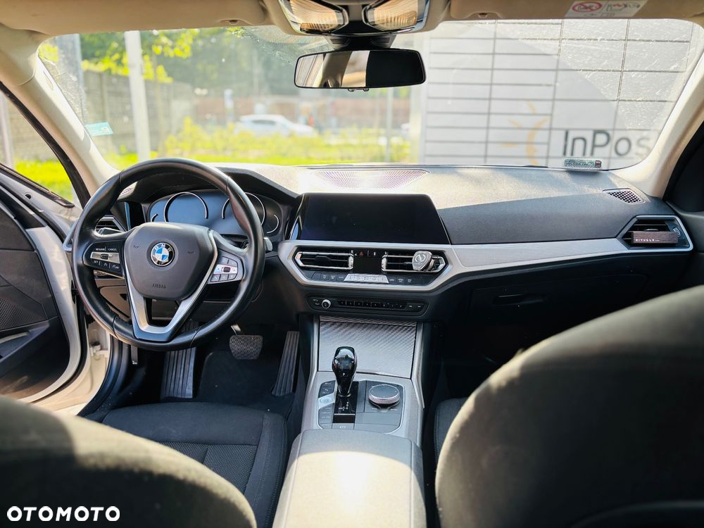 BMW Seria 3 318d - 6