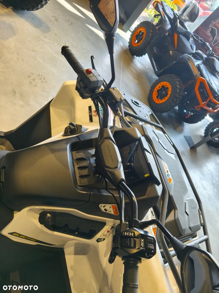 Can-Am Outlander Max - 2
