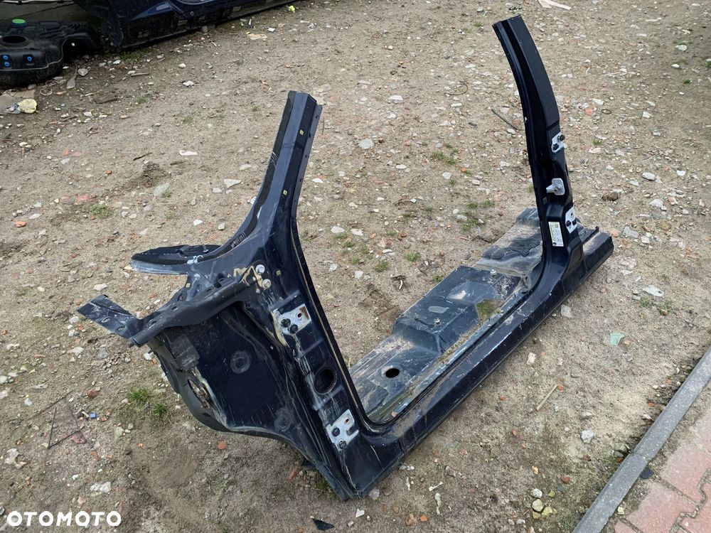 CADILLAC ESCALADE III 6,2 V8 2006-2014 ĆWIARTKA LEWA PRZEDNIA SŁUPEK PRZÓD PRÓG LEWY - 2