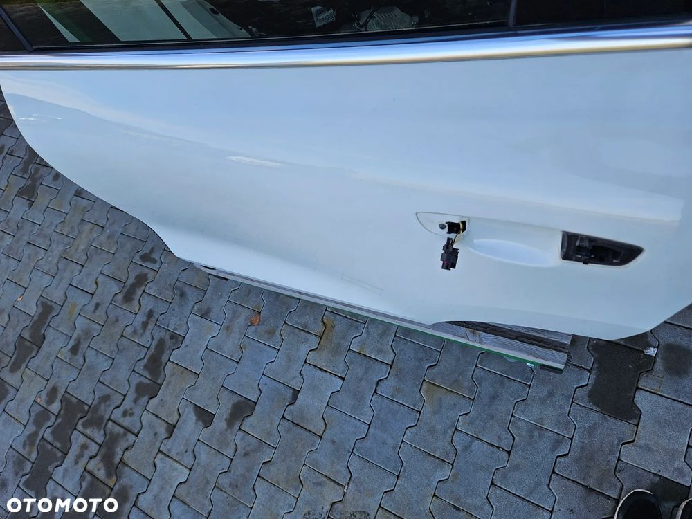 VW TOUAREG 7P 10-18R DRZWI LEWY TYL LR9A 7P0833311 - 2