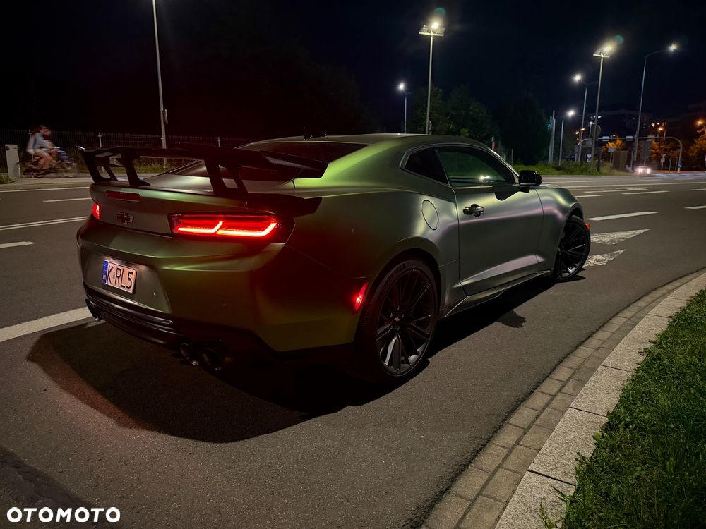 Chevrolet Camaro - 12