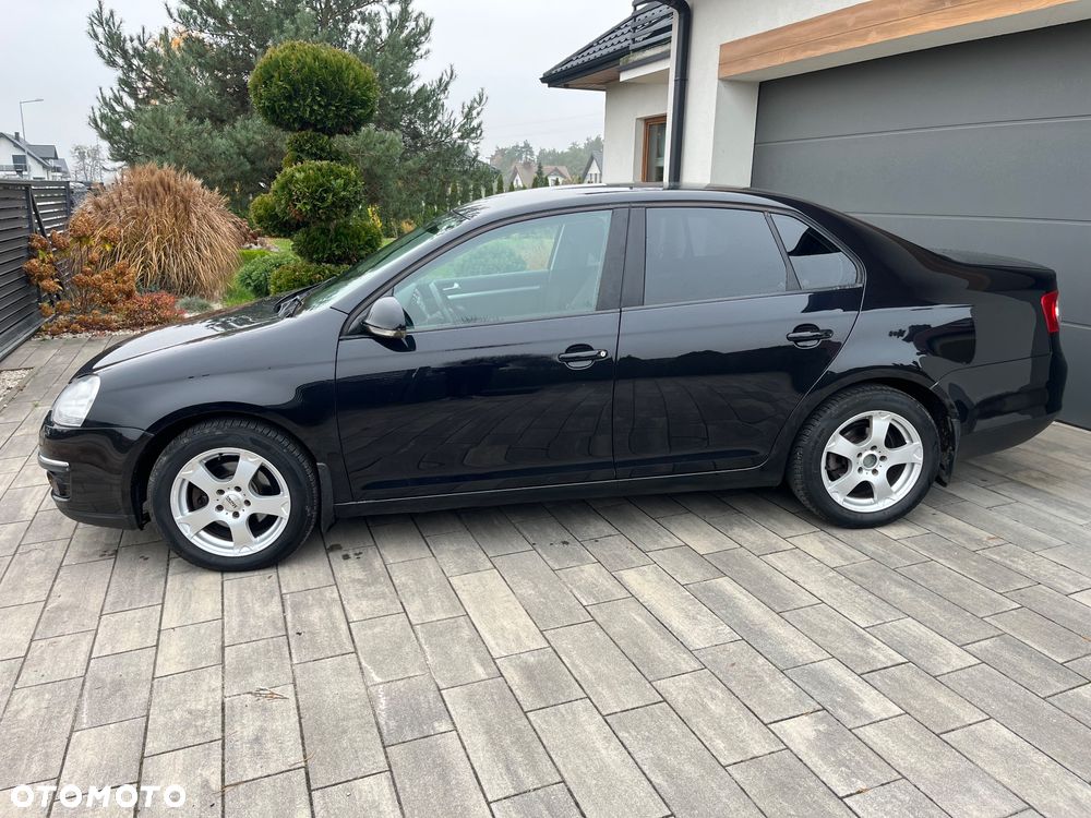 Volkswagen Jetta 1.9 TDI Comfortline - 9