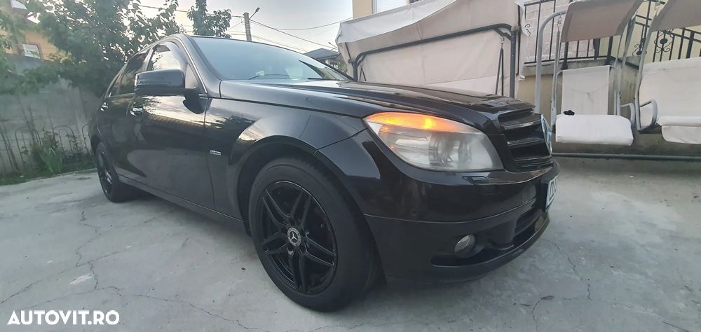 Mercedes-Benz C - 9