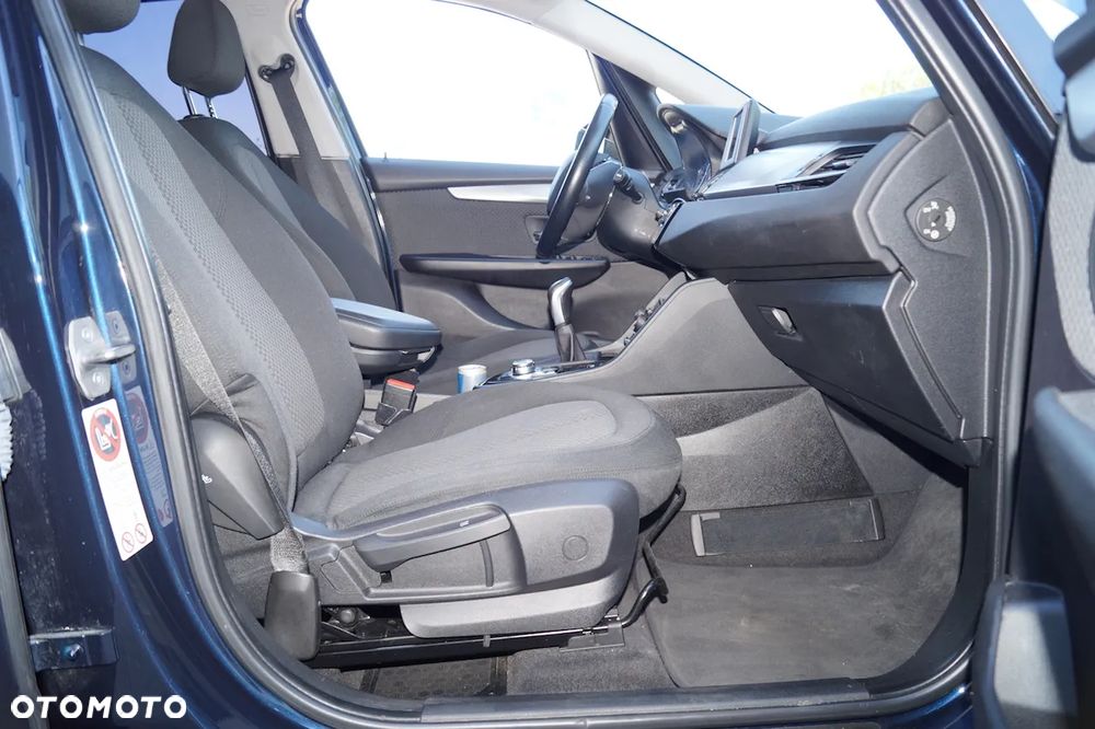 BMW Seria 2 218i Sport Line - 6