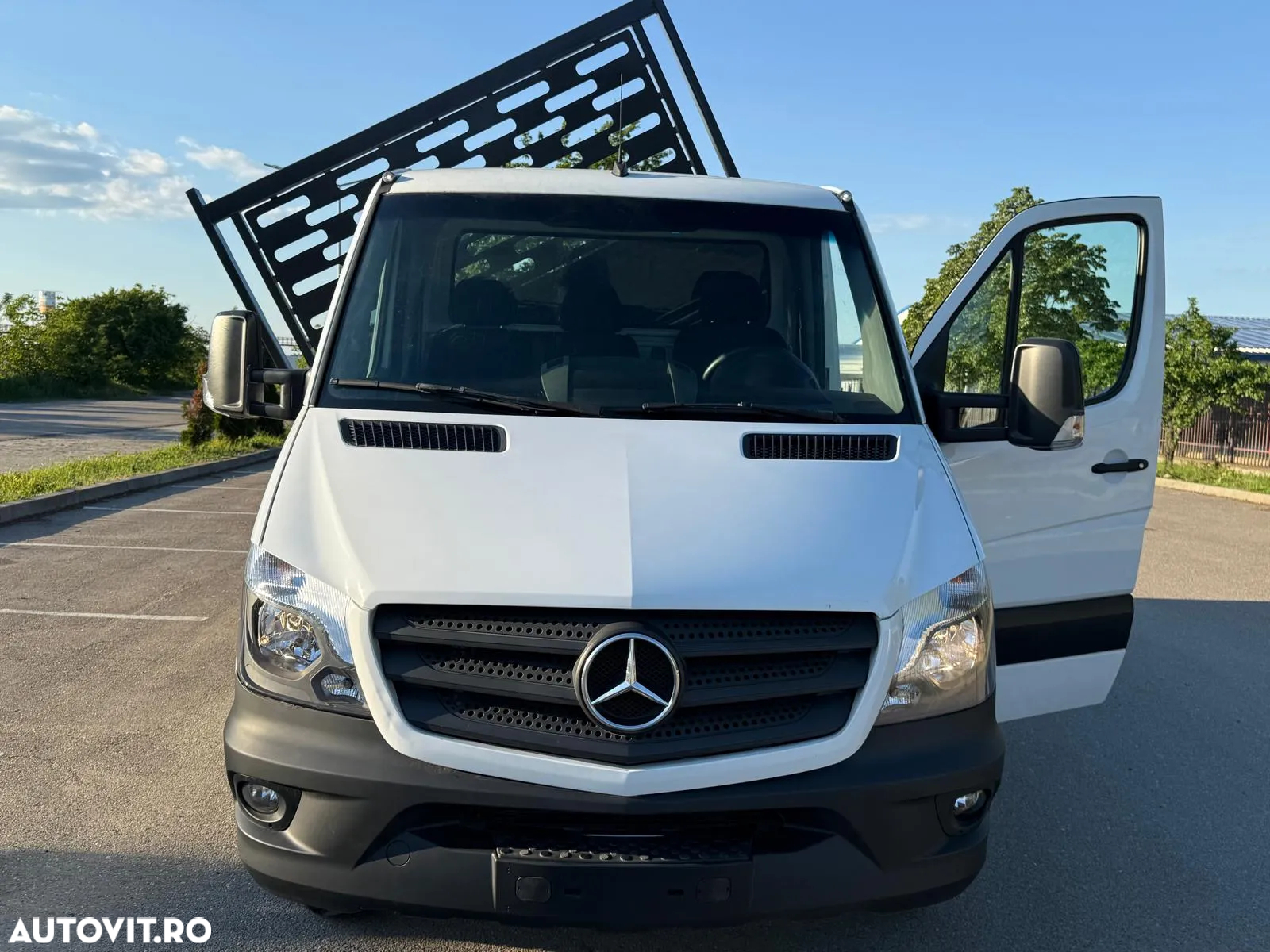 Mercedes-Benz Sprinter - 30