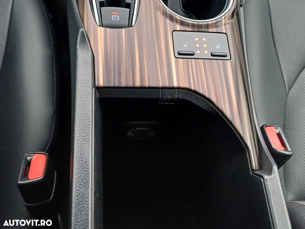 Toyota Camry 2.5 Hybrid Dynamic - 22