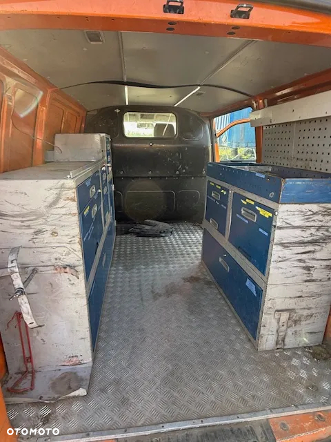 Volkswagen Transporter T5 - 15