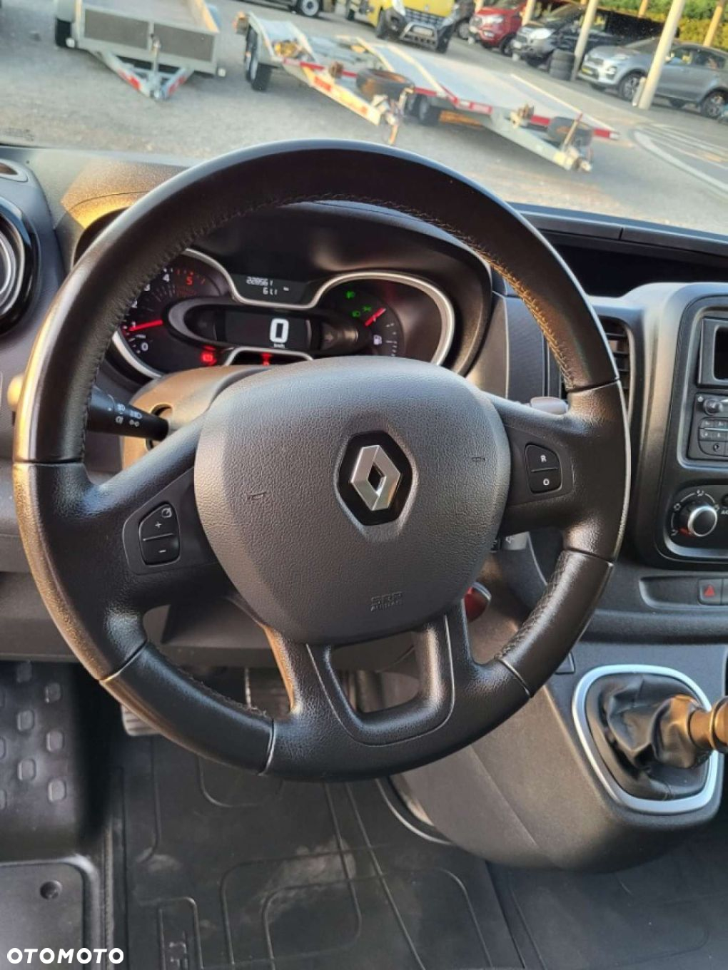 Renault Trafic - 28