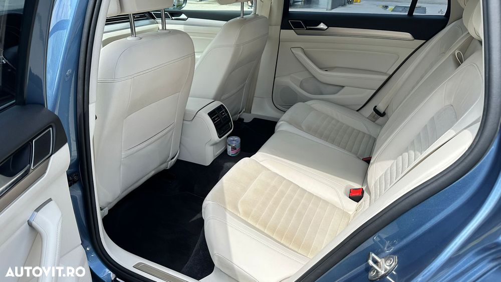 Volkswagen Passat 2.0 TDI DSG Comfortline - 10