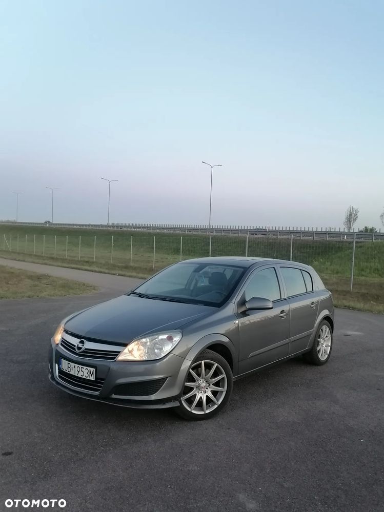 Opel Astra 1.9 CDTI Elegance - 1